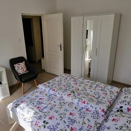 Cili Apartman Eger Apartment Екстериор снимка