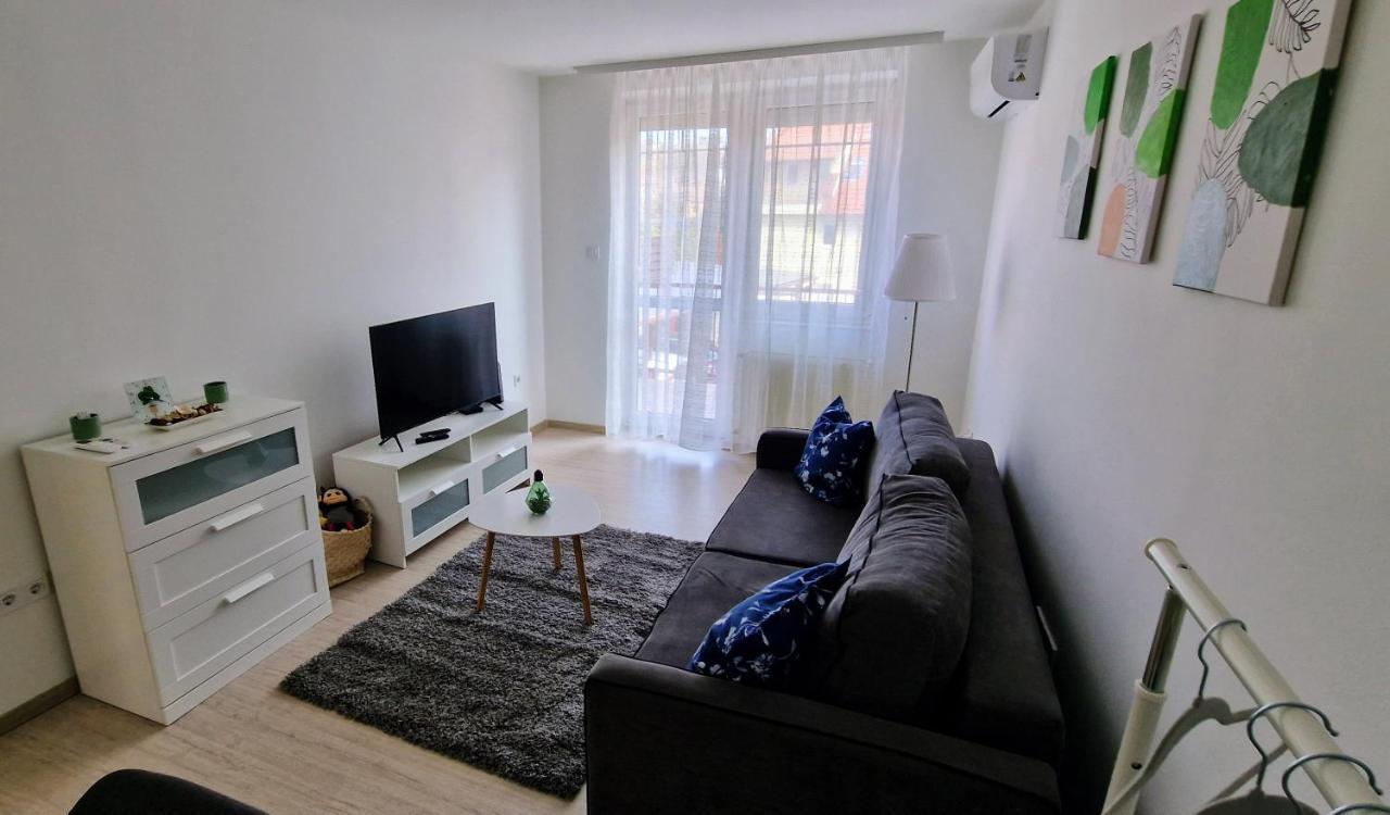 Cili Apartman Eger Apartment Екстериор снимка